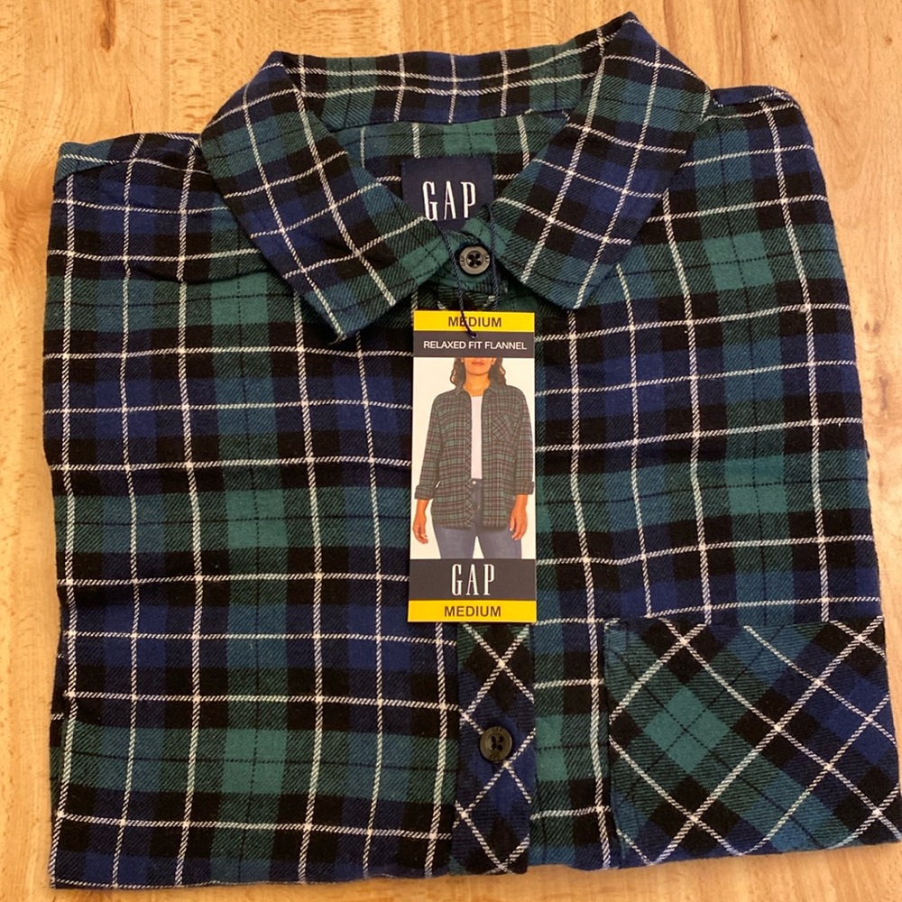 Gap Women’s Relaxed Fit Flannel NWT Medium